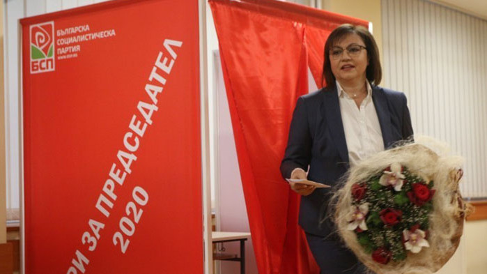 Нинова пълни листите с лични протежета