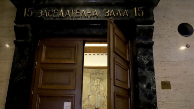 Съдът гледа мярката на обвинения в изнасилвания в Енина