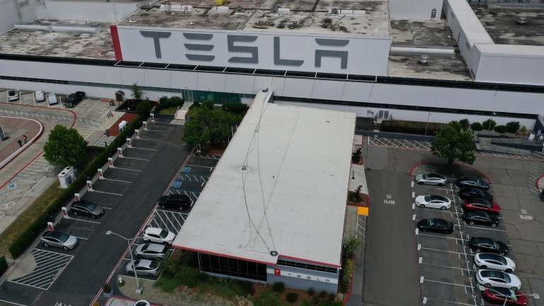 Илон Мъск, Tesla Semi, Model Y и какво се случва във фабриката на компанията