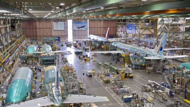 Boeing достави само 84 пътнически самолета през 2020-а