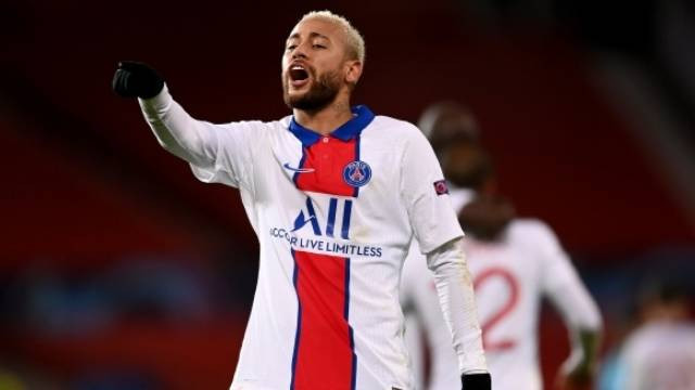 Неймар си устрои словесна престрелка с бранител на Марсилия