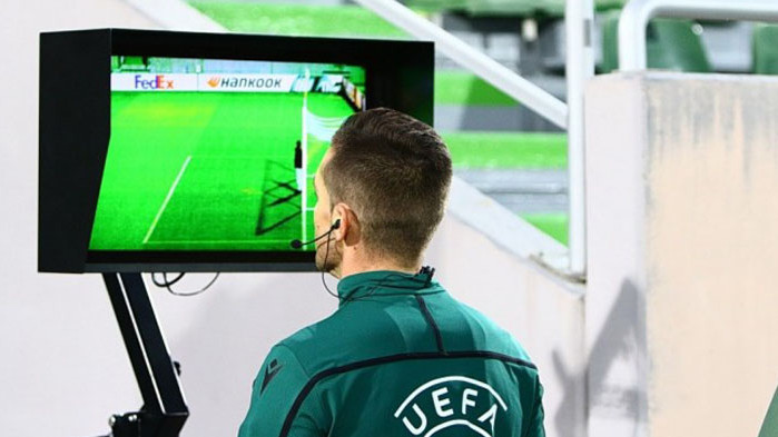 Системата VAR влиза в българския футбол за плейофите на първенството в Efbet Лига