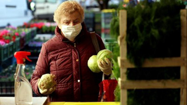 Чехия излезе на първо място в ЕС по новозаразени с COVID-19 за 14 дни