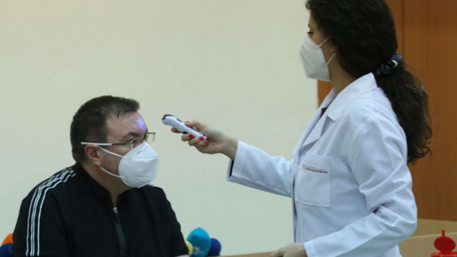 Ангелов: Политическите мераклии са социални лешояди, ловуват на терена на войната с COVID-19