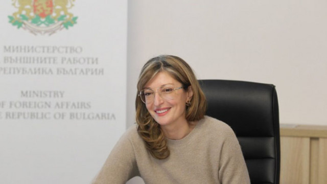 Захариева разговаря с координатора на Полша за Инициативата „Три морета“ Павел Яблонски
