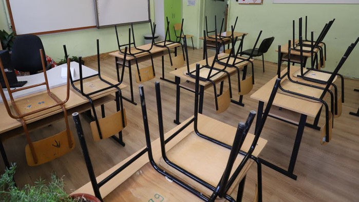 СЗО: Дългото затваряне на училищата застрашава децата