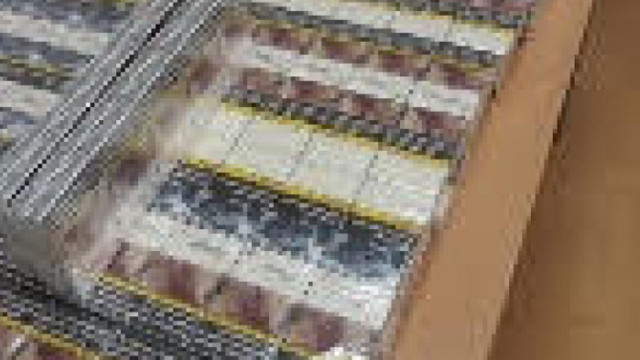 Иззеха три чанти с 42 200 къса папироси и 940 къса цигари по време на акция