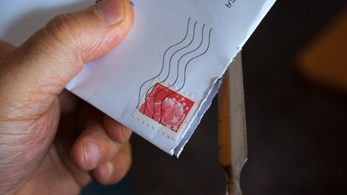 ДБ с ново разяснение: Тайната на вота по пощата щяла да се пази като се слагат два плика един в друг