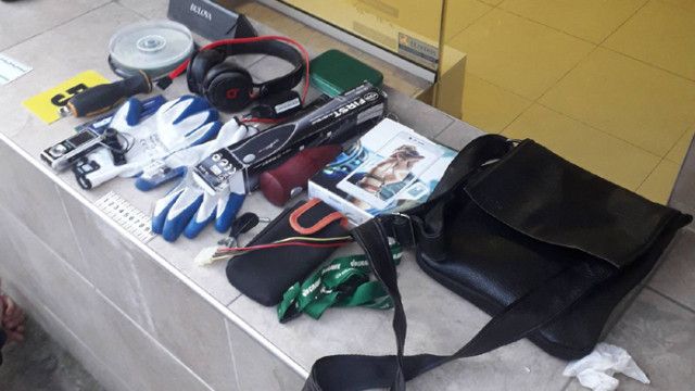 Служители на Областната дирекция на МВР във Варна задържаха мъж в момент на кражба от частен дом