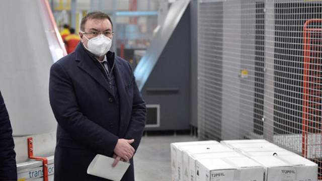 Министърът, който не плаши с COVID, не иска да е обичан, а да е полезен