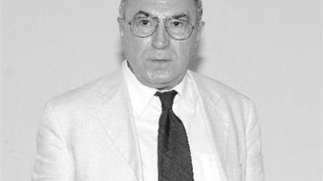 Почина поетът и юрист Асен Ошанов