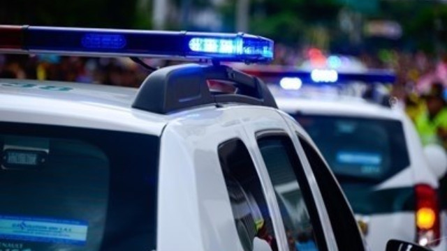 Полицията в Северна Македония откри заровено оръжие до границата с Косово