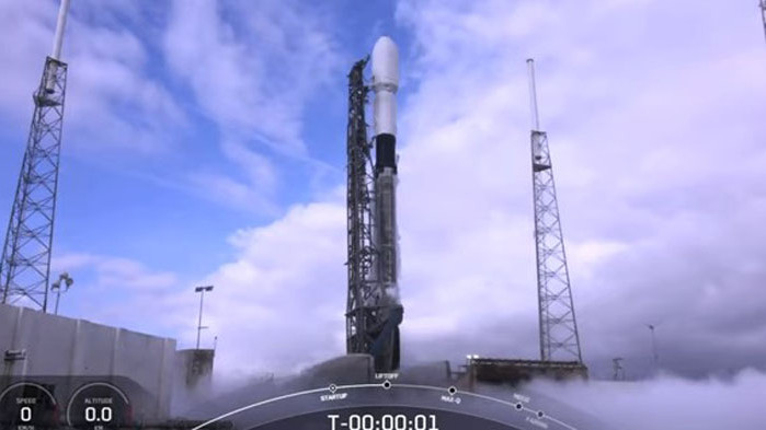 SpaceX изстреля ракета Falcon 9 със 143 спътника (ВИДЕО)
