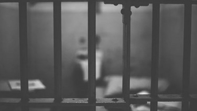 Арестуваха шофьор, карал нелегално пътници от Пловдив до Калояново