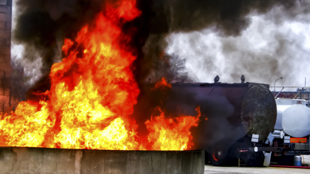 4 жертви и десетки ранени при взрив на цистерна в Китай