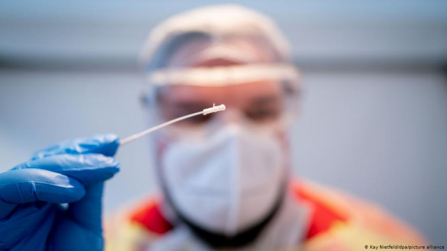 Започна тестване на учители и непедагогически персонал във варненските училища