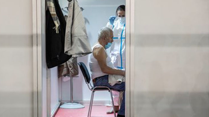 Кризисният щаб в Сърбия няма да разхлабва мерките срещу COVID-19