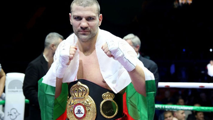 Тервел Пулев записа победа №16 в професионалния бокс