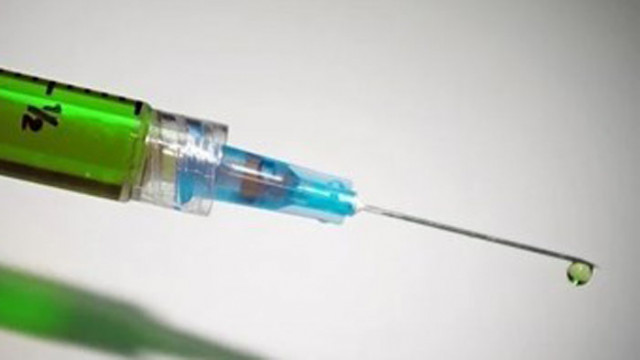 Израел дава 500 дози от ваксината срещу коронавирус на палестинците