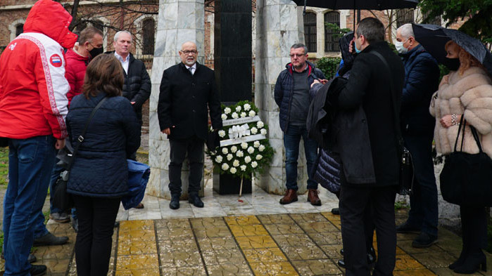 СДС-Варна почете жертвите на кървавия Народен съд по време на комунистическия режим