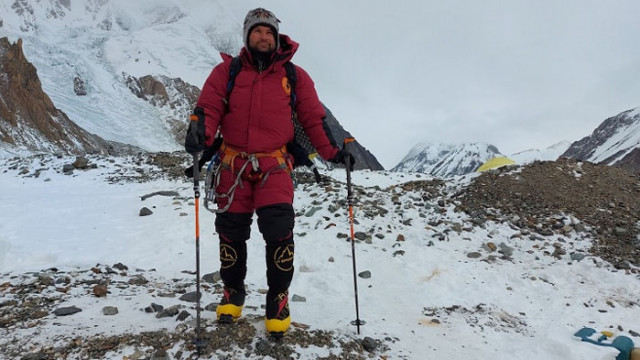 Прозорец от хубаво време за Скатов, след два дни атакува К2