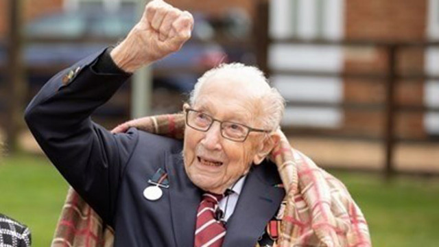 Почина 100-годишният ветеран Том Мур