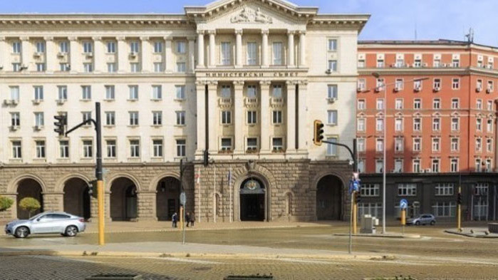 Правителството обсъжда промяна във ваксинационния план