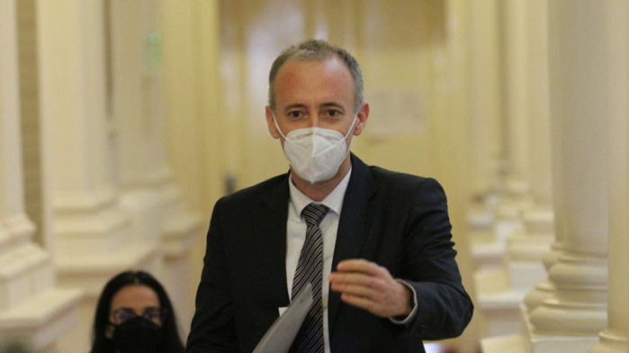 Вълчев: 170 000 ученици влизат в час утре