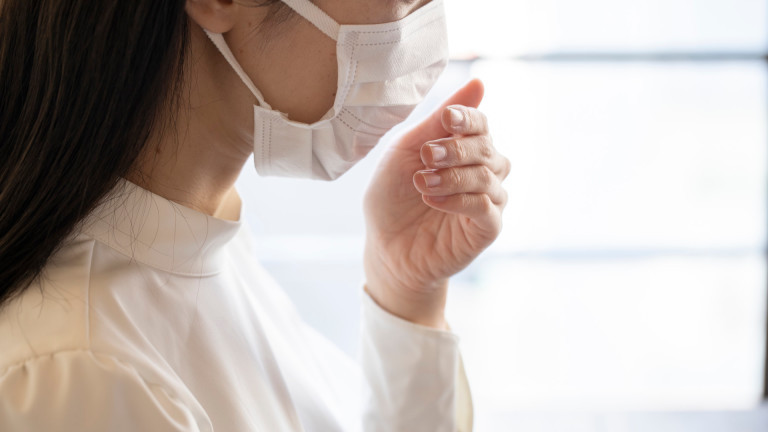 Пенка Петрова: Шаловете и шлемовете не предпазват от заразяване с COVID-19