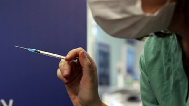 Чили ваксинира 140 000 души за един ден