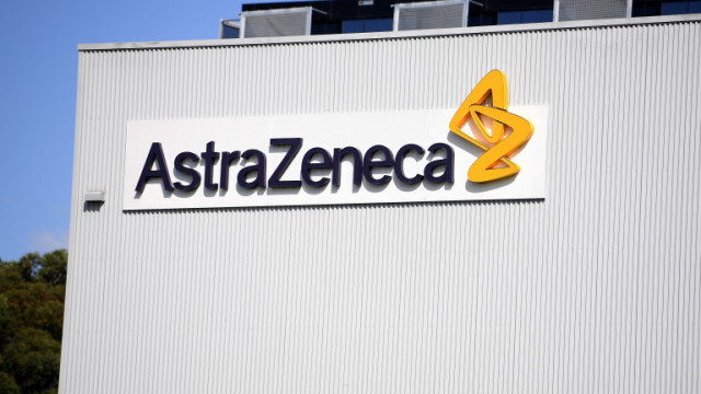 Испания ваксинира с AstraZeneca хора до 55 години