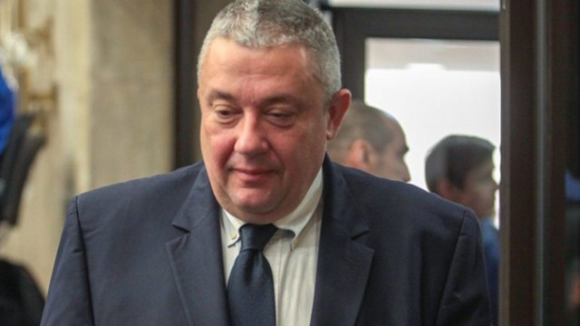 Илия Лазаров, СДС: Радев не е разбрал, че е излязъл от казармата
