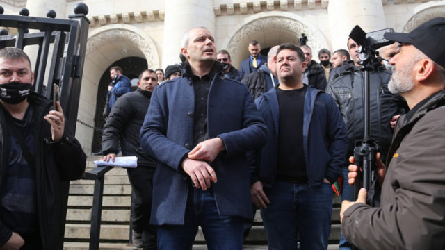 До месец съдът ще реши дали да заличи партия „Възраждане“