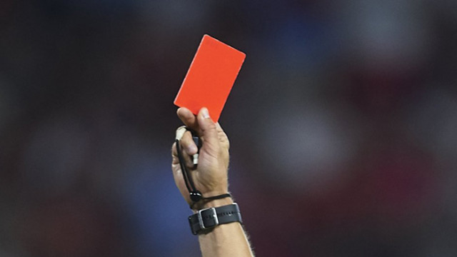 Отмениха пореден червен картон в Англия