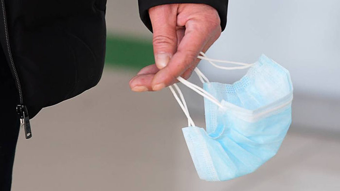 Полицията спипа 13 души без маски в бившо заведение на Червения площад във Варна