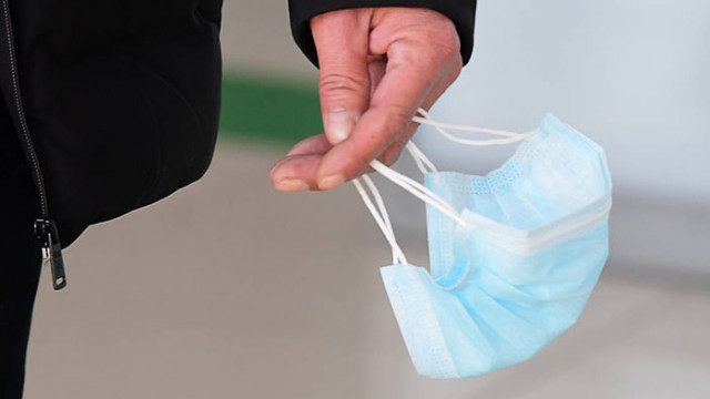 Полицията спипа 13 души без маски в бившо заведение на Червения площад във Варна