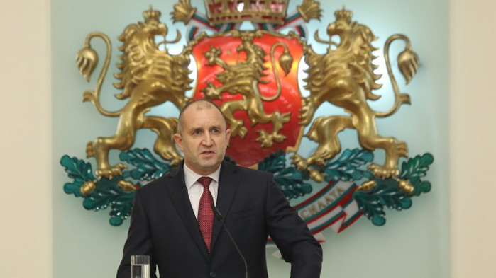 Румен Радев атакува в КС законотворческата практика на депутатите