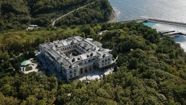 Строители: Трябваше да завършим двореца за рождения ден на Путин