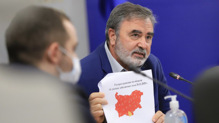 България в червено от COVID-19, четири области в жълто