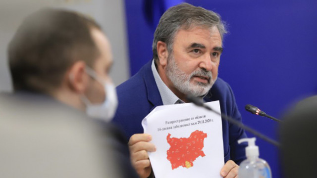 България в червено от COVID-19, четири области в жълто