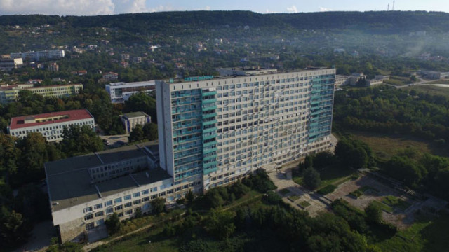 Увеличават трудовите възнаграждения в Медицински университет и УМБАЛ „Св. Марина“ – Варна