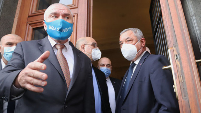 „Воля” и НФСБ събраха подписи, внесоха регистрация на коалицията в ЦИК