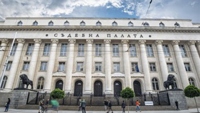 Трима охранители са предадени на съд за смъртоносен побой над жена в столицата