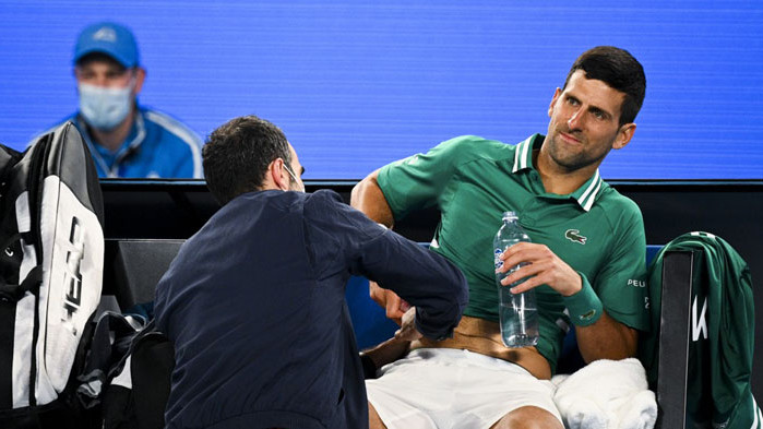 Джокович преодоля контузия за петсетов успех над Фриц