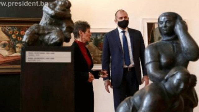 Радев загрижен за процъфтяването културата, настоява за по-голяма финансова децентрализация