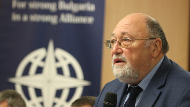 Александър Йорданов критикува Борел и иска ЕС да прекрати диалога с Путин