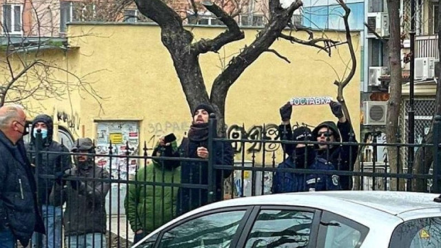 Петима на протест срещу Борисов във Варна