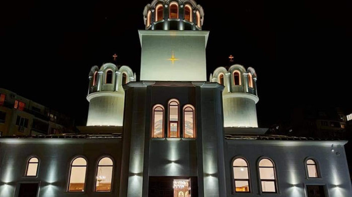 Осветиха новия храм "Св. Прокопий Варненски" (ВИДЕО)