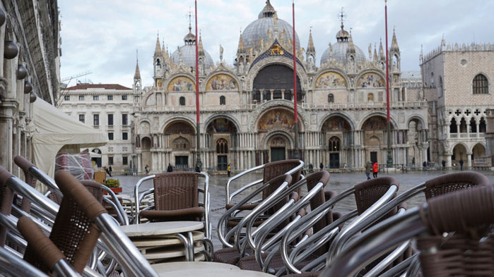 Без туристи на карнавала във Венеция