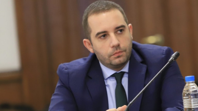 Трета фаза на ваксинацията зависела от постъпили искания от граждани